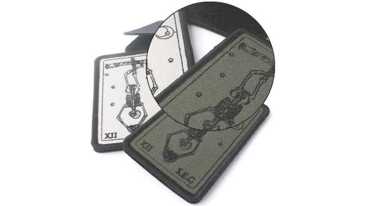 PATCH RICAMATE CON VELCRO